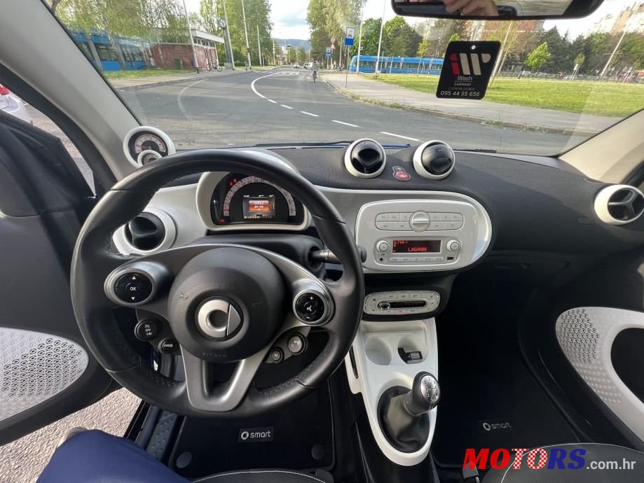2015' Smart Fortwo photo #6
