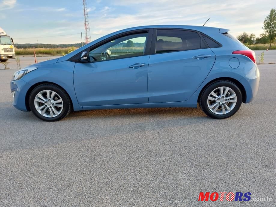 2014' Hyundai i30 photo #5