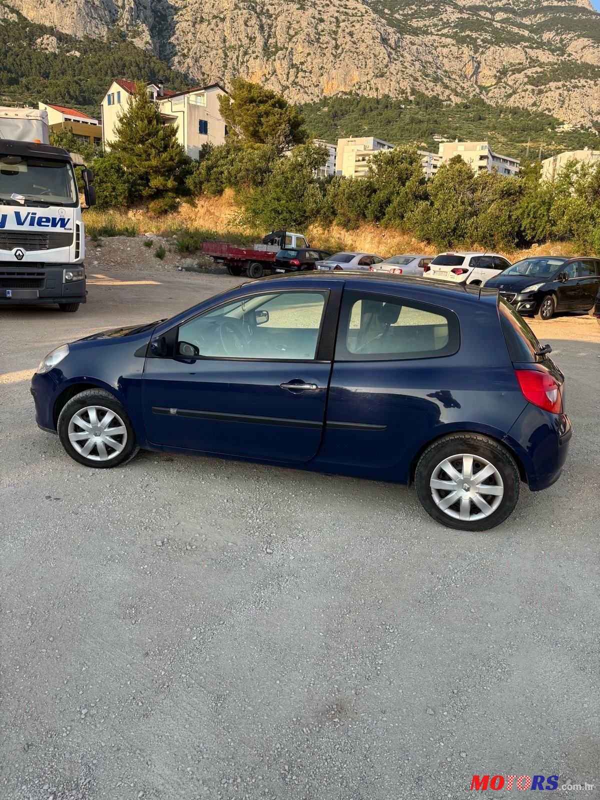 2007' Renault Clio 1,5 Dci photo #2