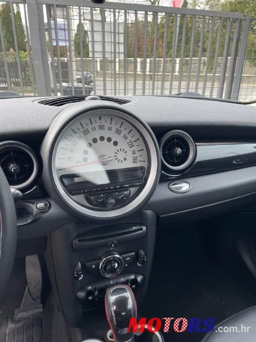 2011' MINI One D photo #5