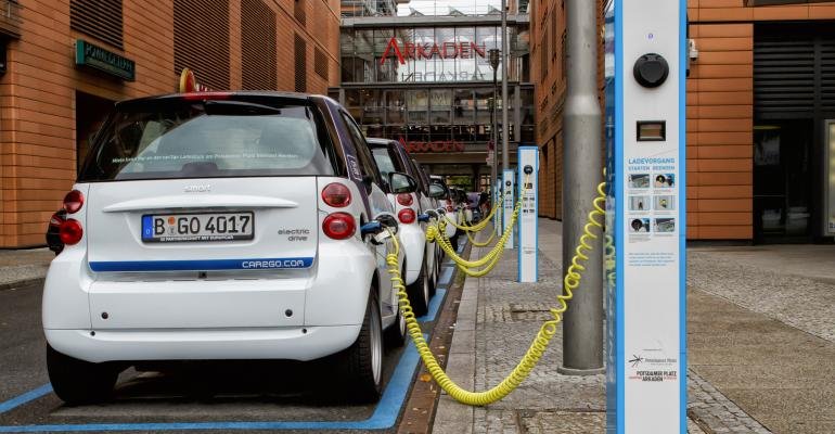 Germany installs more electric car chargers, but still unprofitable