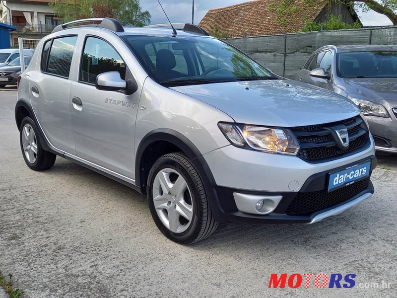 2014' Dacia Sandero photo #1