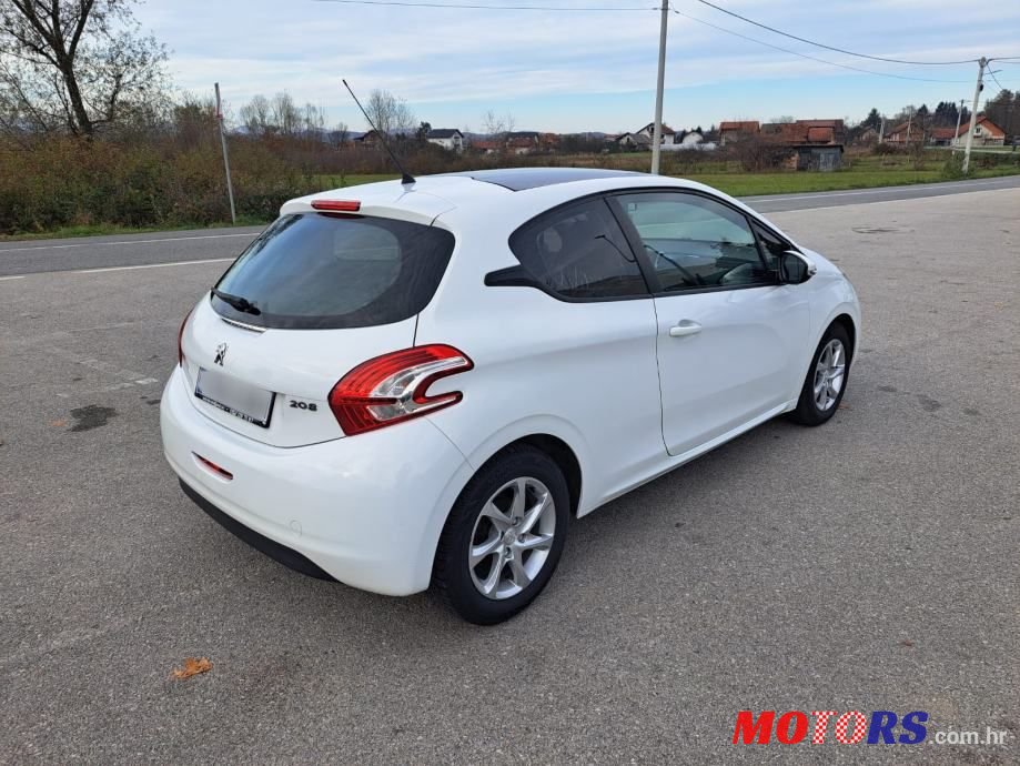2013' Peugeot 208 1,0 Vti photo #5