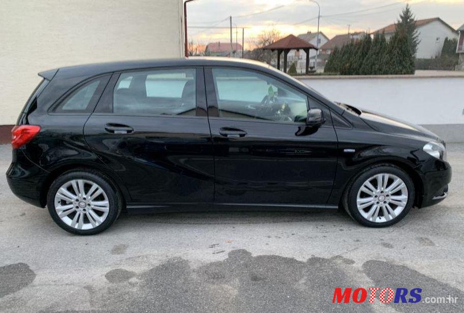 2012' Mercedes-Benz B-Klasa 180 Cdi photo #1