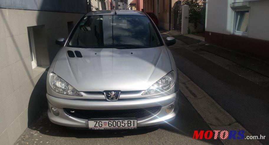2005' Peugeot 206 206 1,4 Hdi photo #1