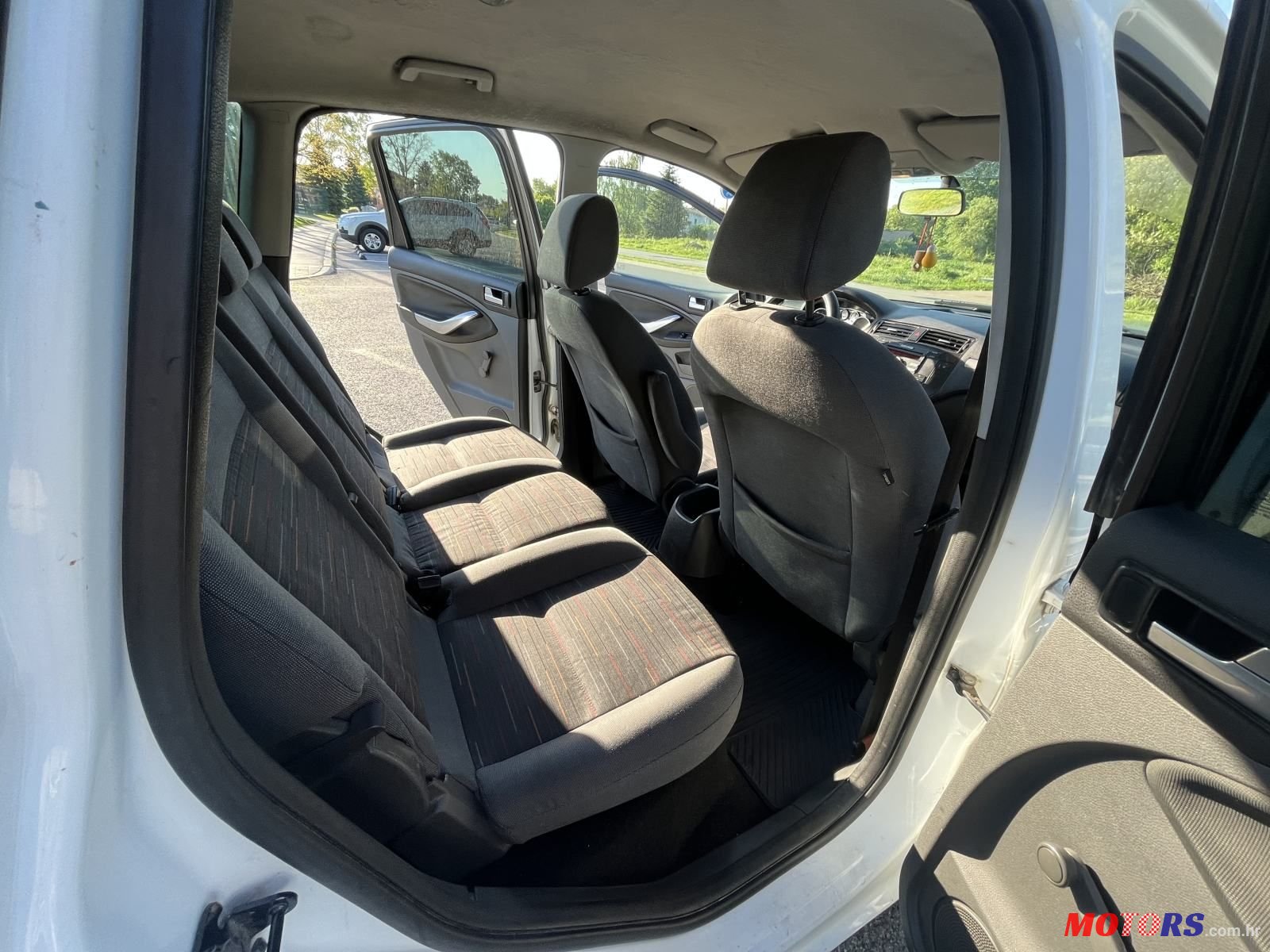 2010' Ford C-MAX 1.8 Tdci photo #5