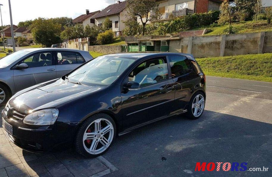 2007' Volkswagen Golf V 2,0 Tdi photo #2