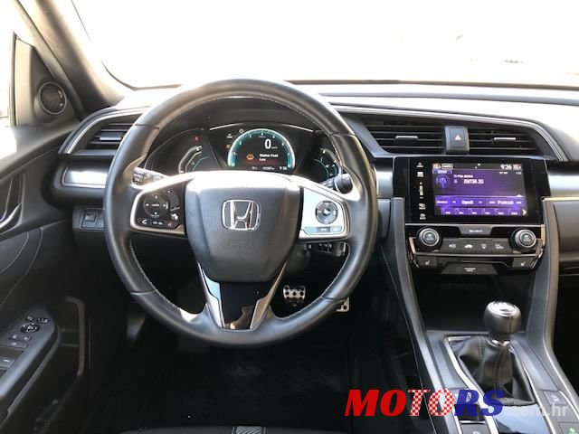 2017' Honda Civic 1,0T photo #5