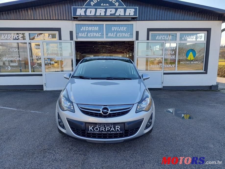 2013' Opel Corsa photo #2