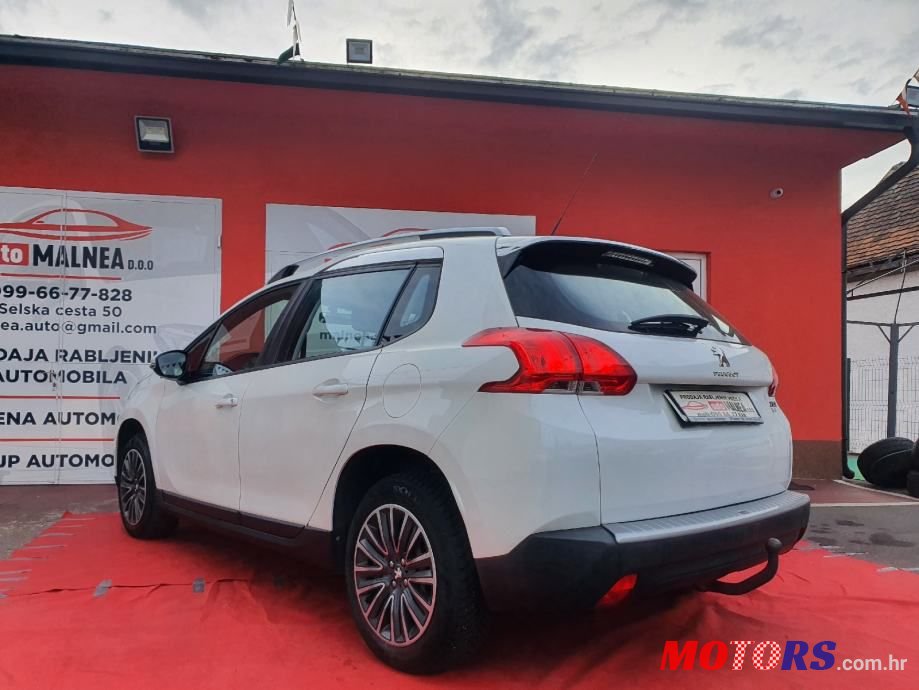 2014' Peugeot 2008 photo #6