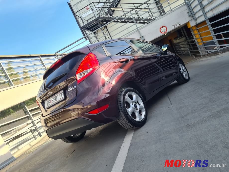 2010' Ford Fiesta photo #5