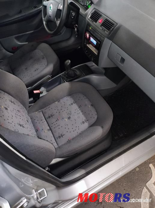 2002' Skoda Fabia Combi photo #4