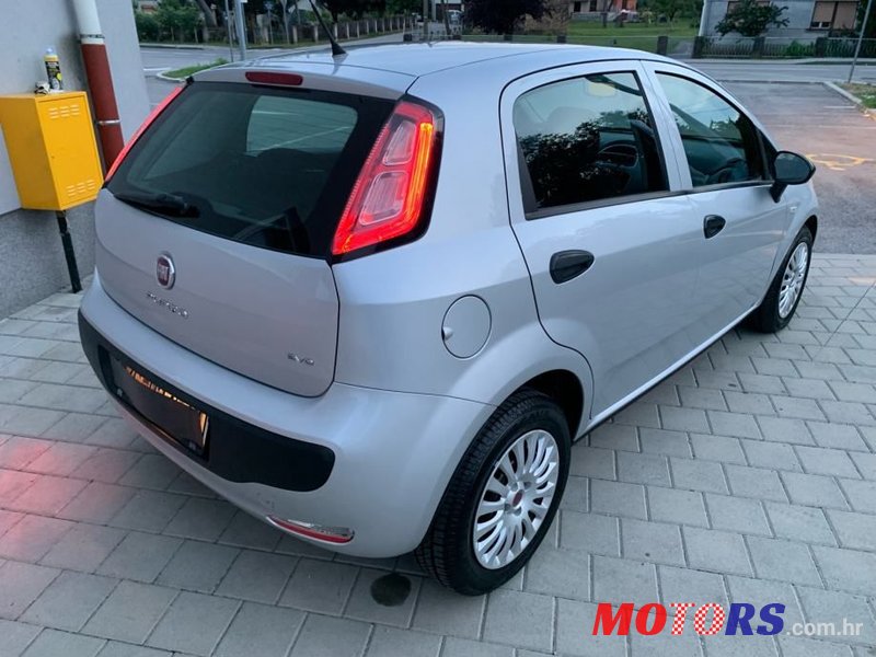 2010' Fiat Punto Evo 1,4 8V photo #4