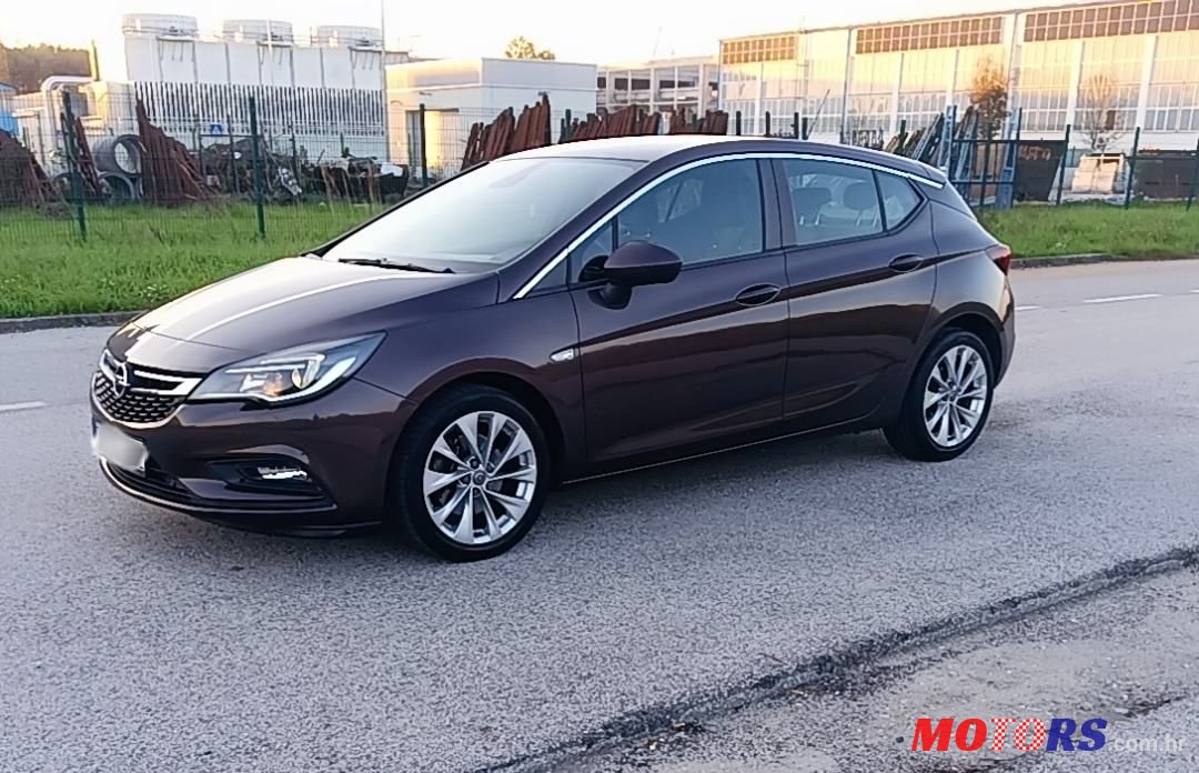 2017' Opel Astra 1.6 Cdti photo #3