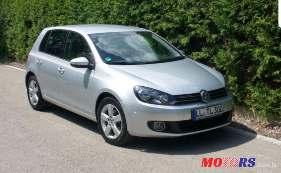 2010' Volkswagen Golf VI 1,6 Tdi photo #1