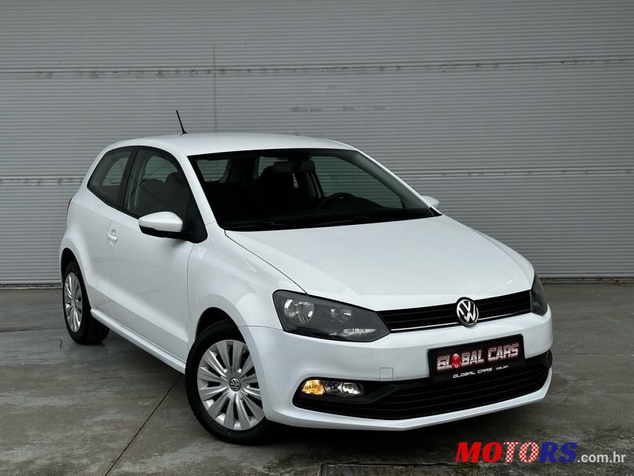 2015' Volkswagen Polo photo #4