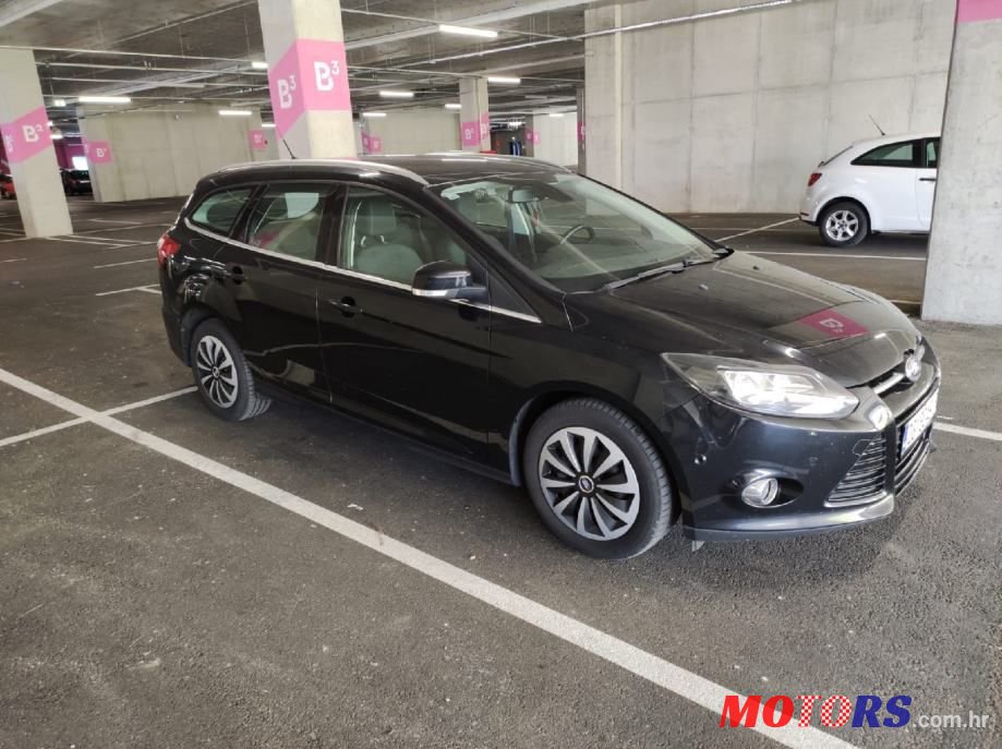 2013' Ford Focus Karavan photo #4