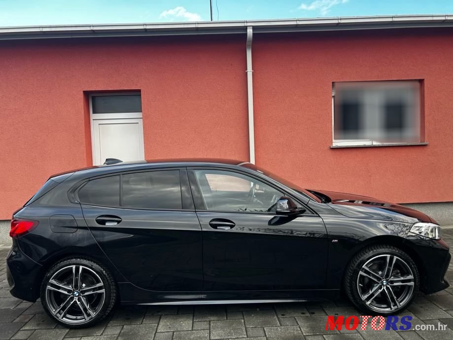 2021' BMW Serija 1 116D photo #2