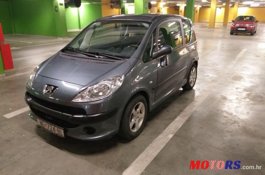 2005' Peugeot 1007 1,4 Hdi photo #1