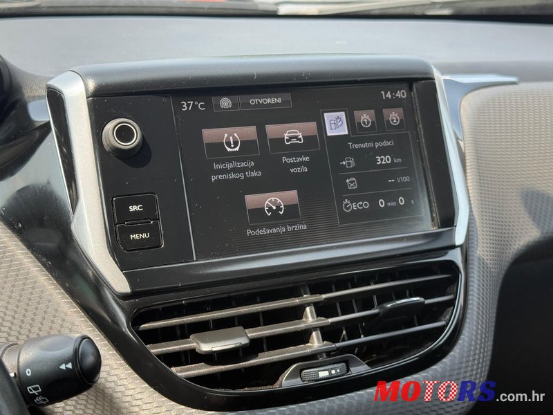 2015' Peugeot 2008 1,2 photo #5
