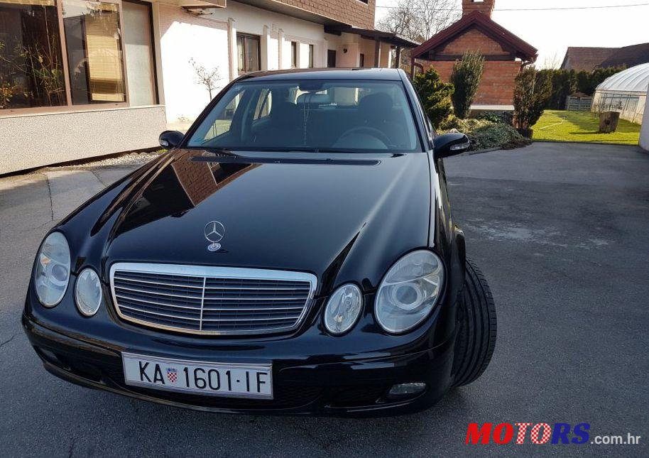 2006' Mercedes-Benz E-Class 200 photo #3