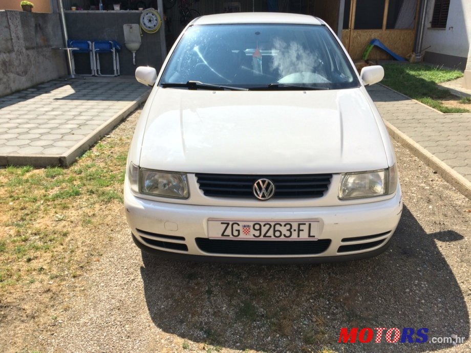 1999' Volkswagen Polo photo #1