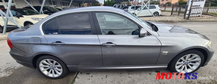 2009' BMW Serija 3 330Xd photo #4