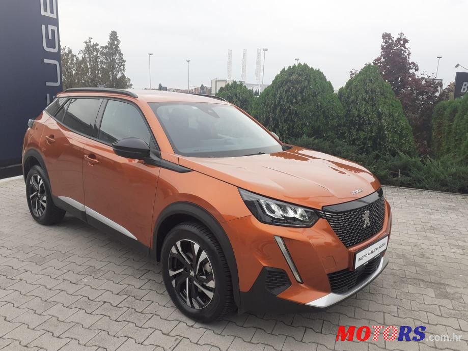 2021' Peugeot 2008 photo #3