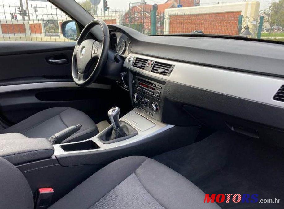 2009' BMW Serija 3 Touring 318D photo #1