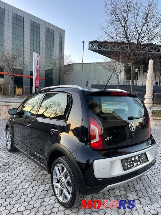 2013' Volkswagen Up! 1,0 Up! photo #4