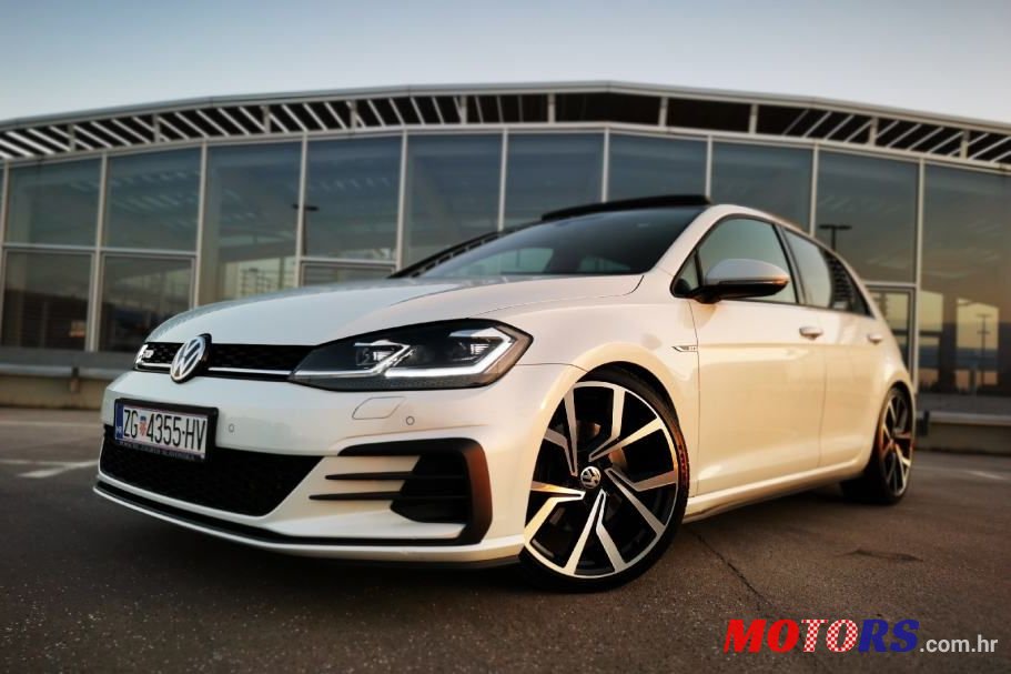 2017' Volkswagen Golf VII 2,0 Gtd photo #1