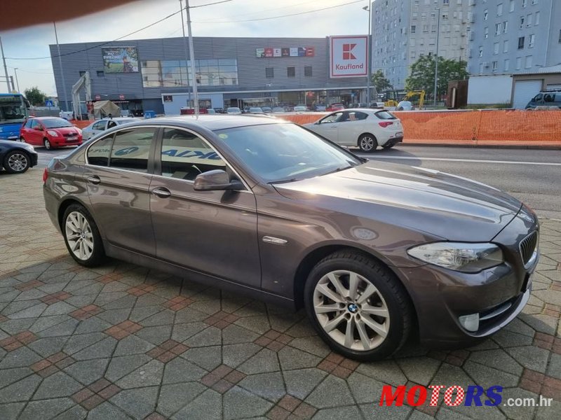 2013' BMW Serija 5 525Xd photo #3