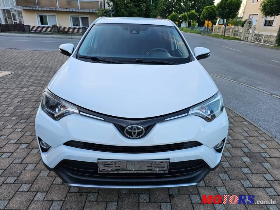 2016' Toyota RAV4 2,0 D-4D photo #2