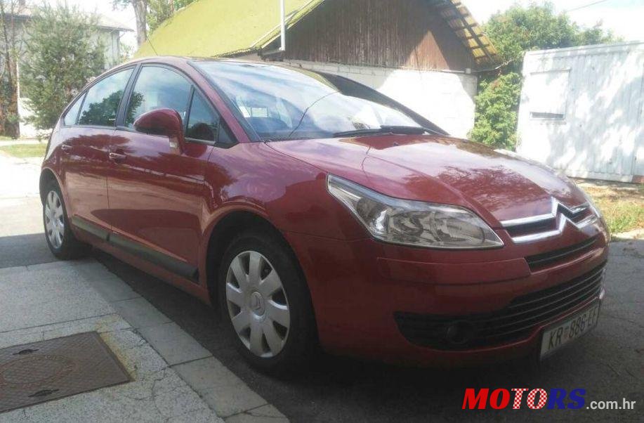 2006' Citroen C4 1,6 I 16V Sx photo #1