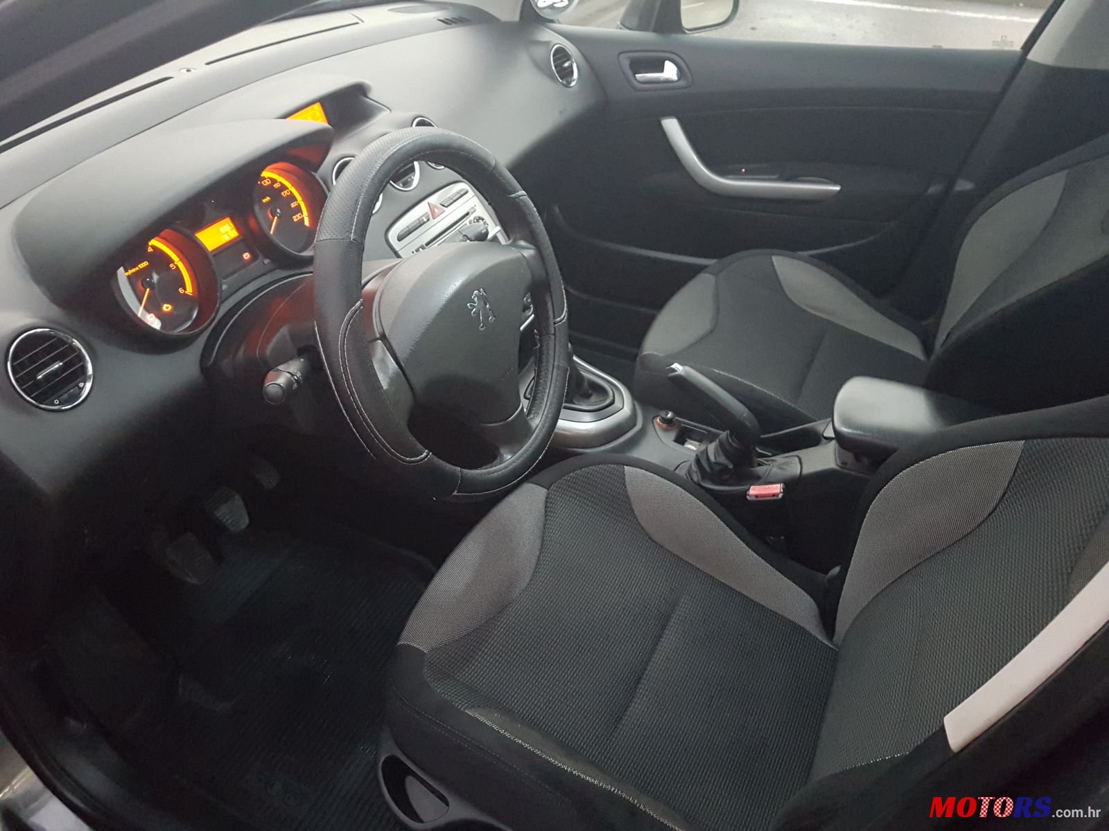 2007' Peugeot 308 Model: Premium photo #7