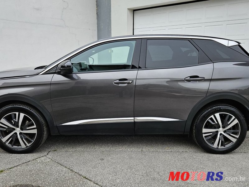 2023' Peugeot 3008 1,2 photo #5