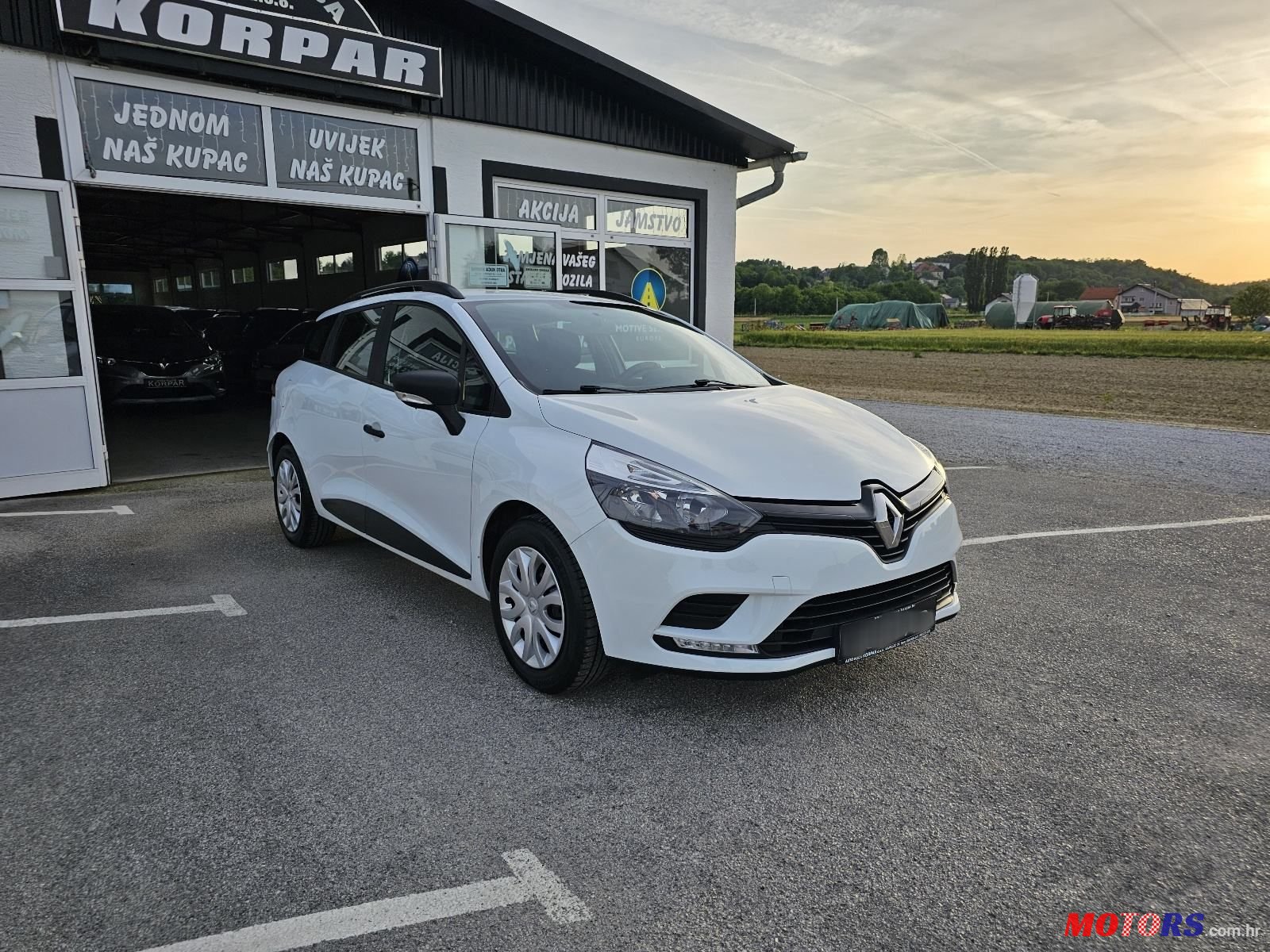 2017' Renault Clio photo #3