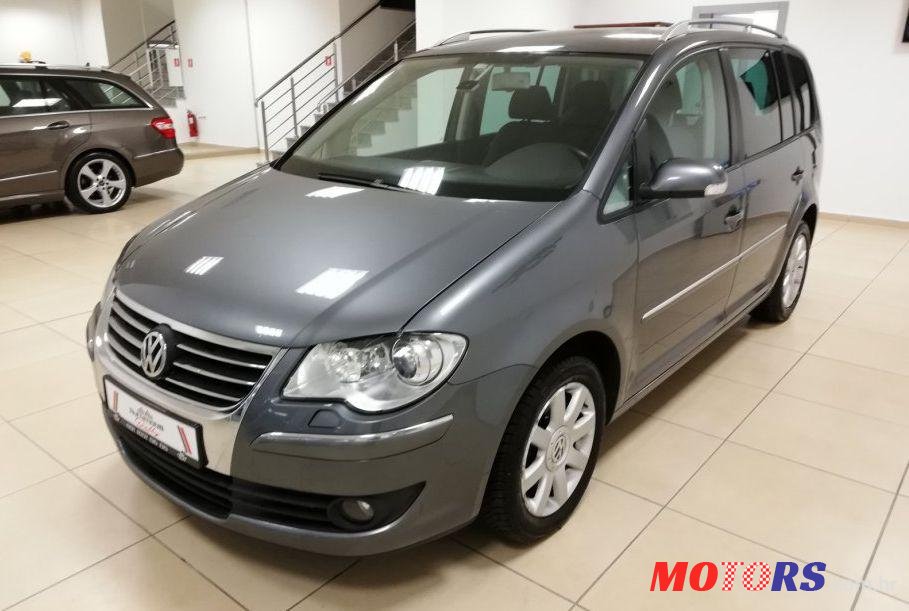 2007' Volkswagen Touran 2,0 Tdi photo #1
