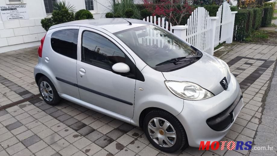 2007' Peugeot 107 1,0 photo #2