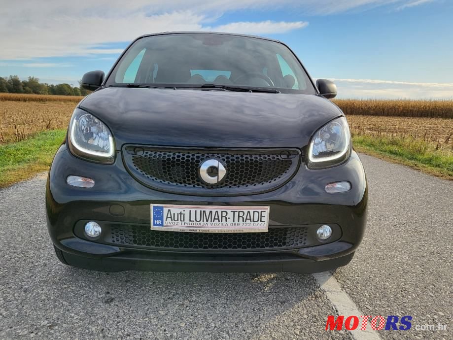2017' Smart Forfour photo #5