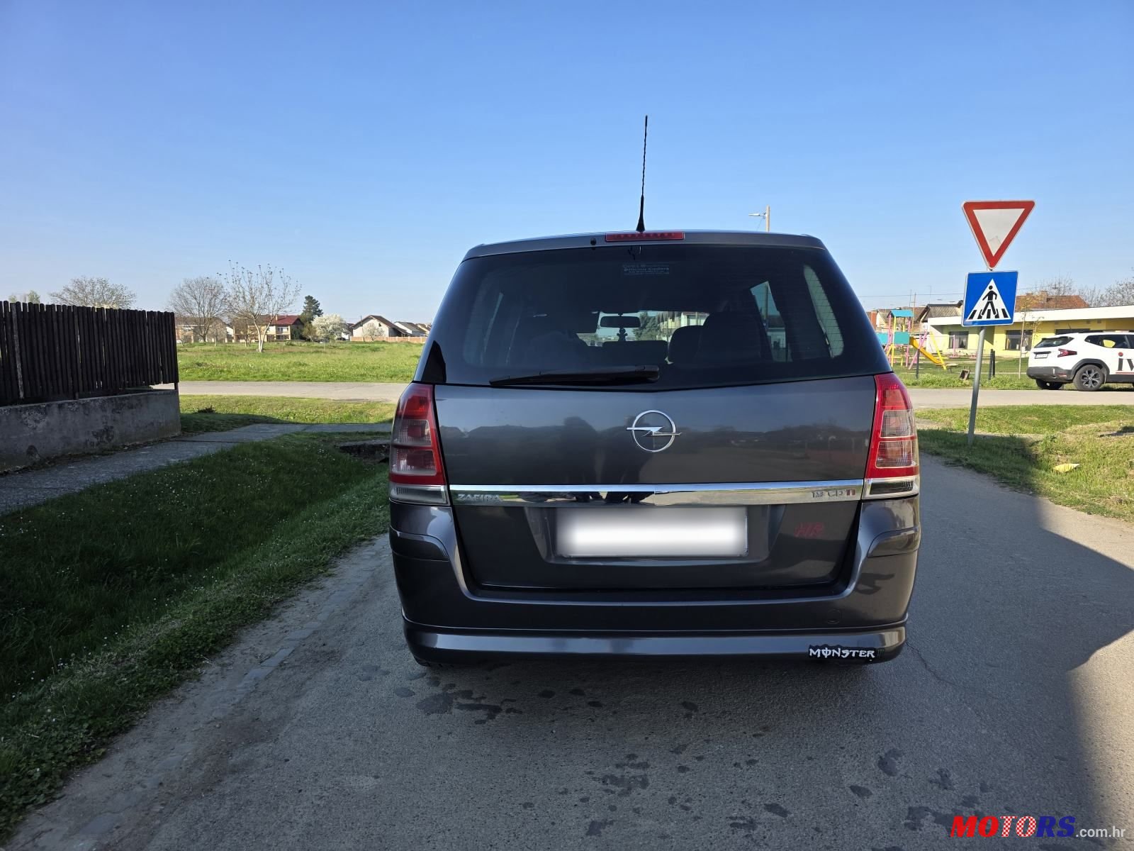 2010' Opel Zafira 1,9 Cdti photo #4