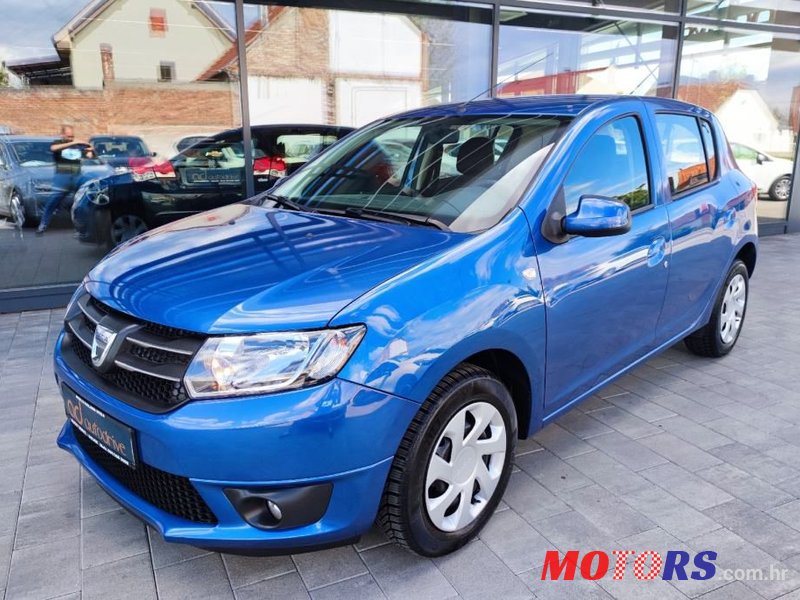 2014' Dacia Sandero photo #2