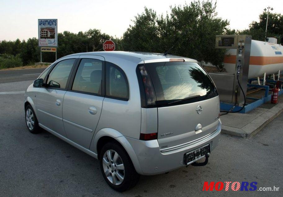 2010' Opel Meriva 1,7 Cdti photo #1