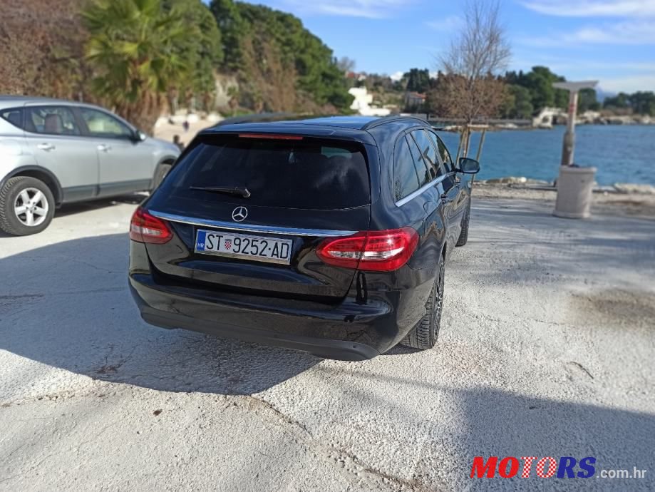 2016' Mercedes-Benz C-Klasa T-Model photo #5