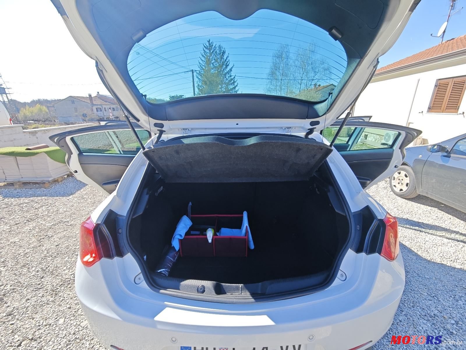 2011' Alfa Romeo Giulietta 2,0 D. N. A photo #6