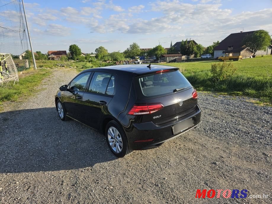 2018' Volkswagen Golf VII 1,6 Tdi Bmt photo #2