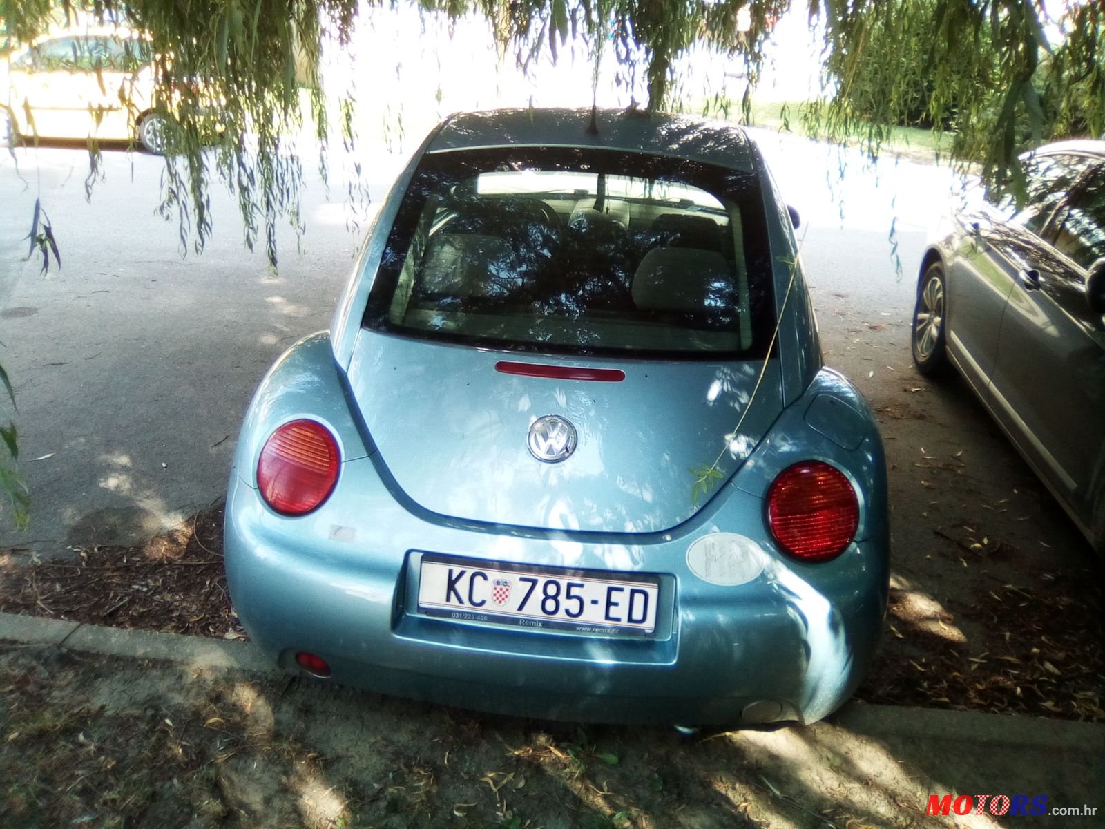 2003' Volkswagen Beetle photo #1