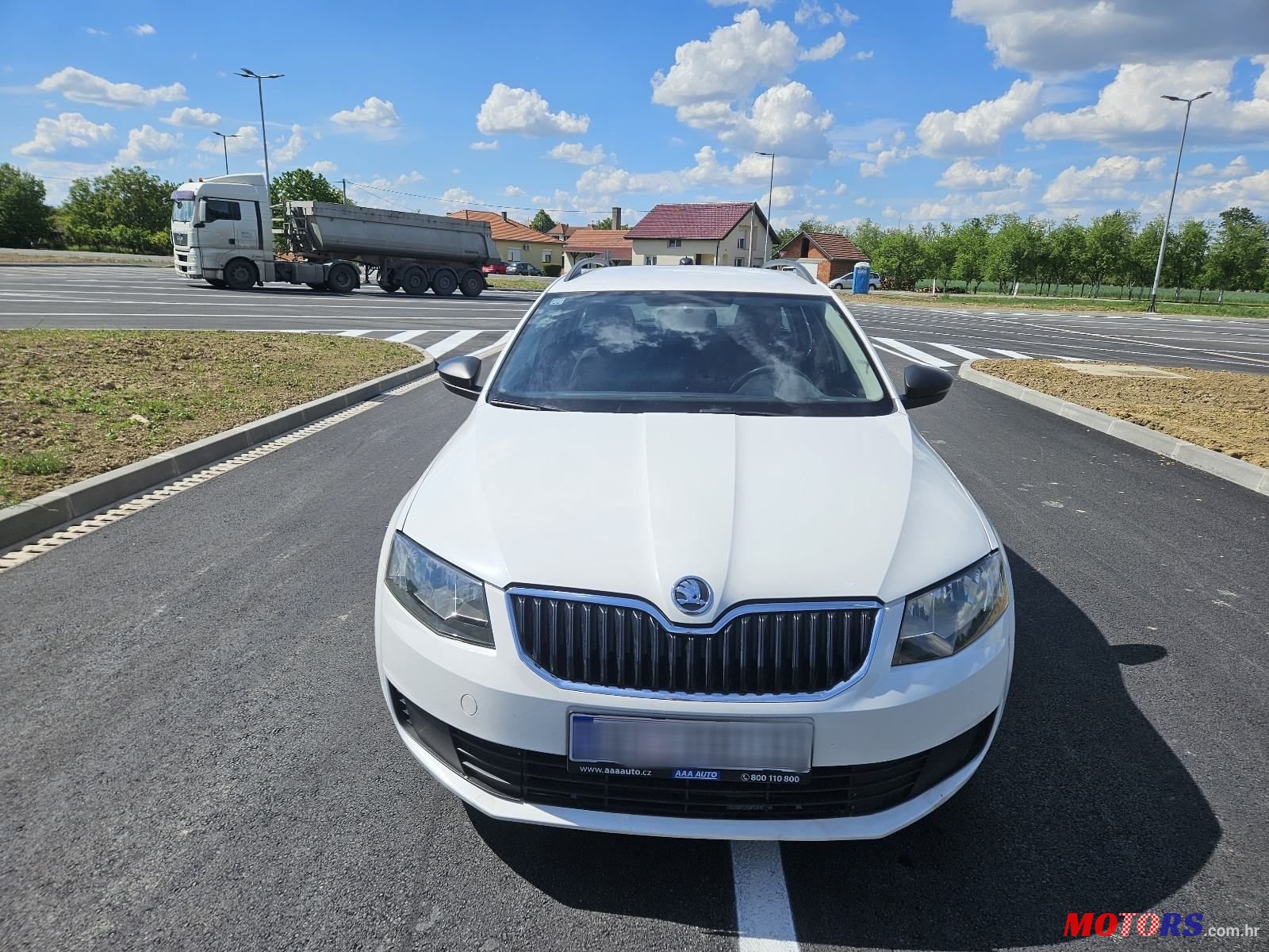 2014' Skoda Octavia Combi photo #1
