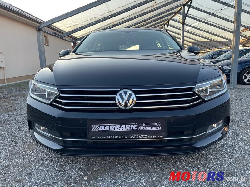 2017' Volkswagen Passat Variant photo #2