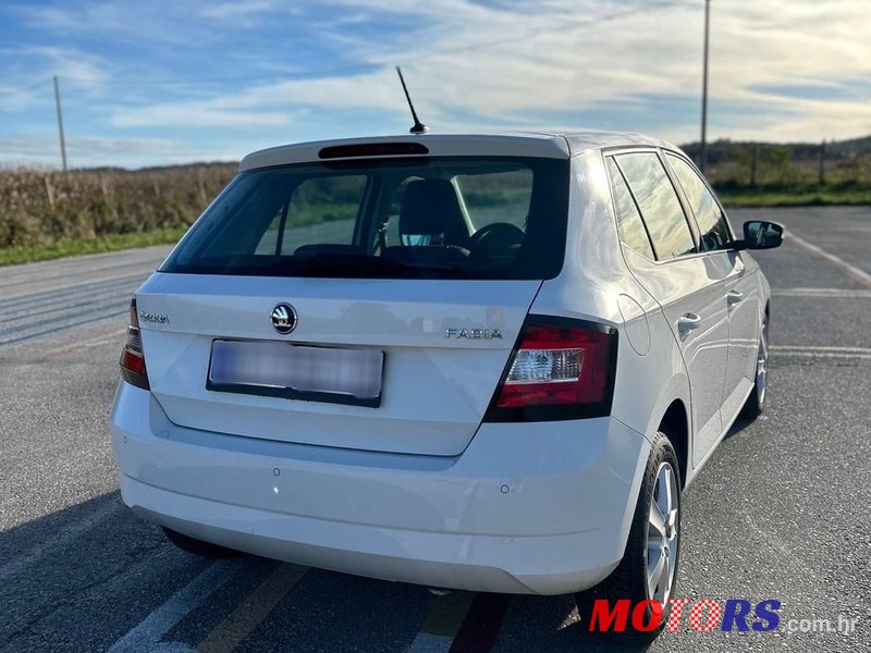 2016' Skoda Fabia 1,0 photo #2